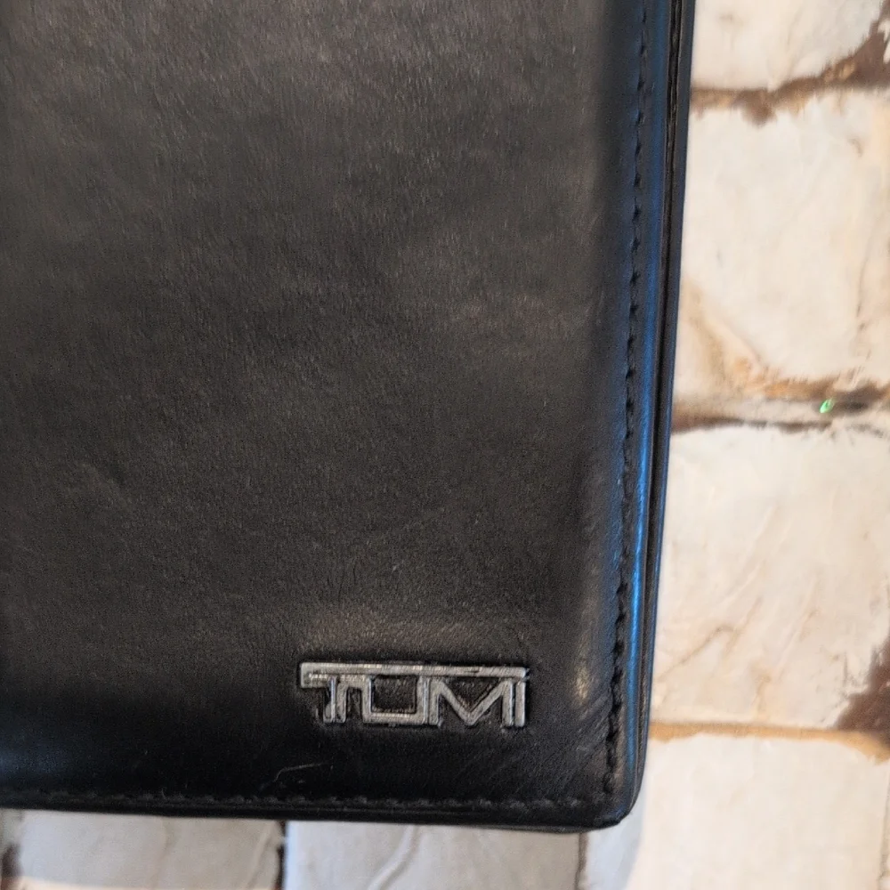 Tumi Black Leather Card Holder